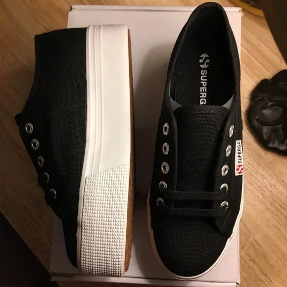 SUPERGA 2790A Platform Sneakers in Black and White Size US 6 New - Picture 2 of 7